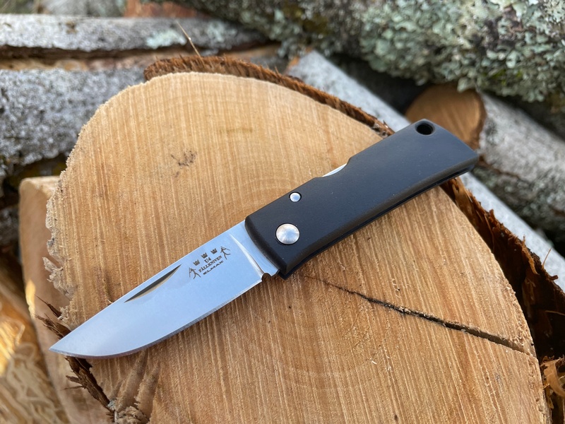Fallkniven U4 in Elmax Fallkniven U4 in Elmax photo