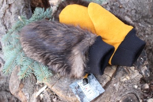 Skookumbrand® Moosehide and Beaverfur Mitts Gold