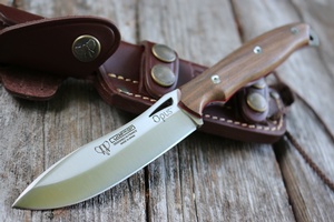 Cudeman Ness Wolf N695 Turkish Walnut