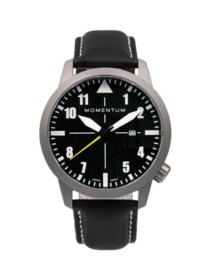 Momentum Fieldwalker Q [44mm] with black leather strap