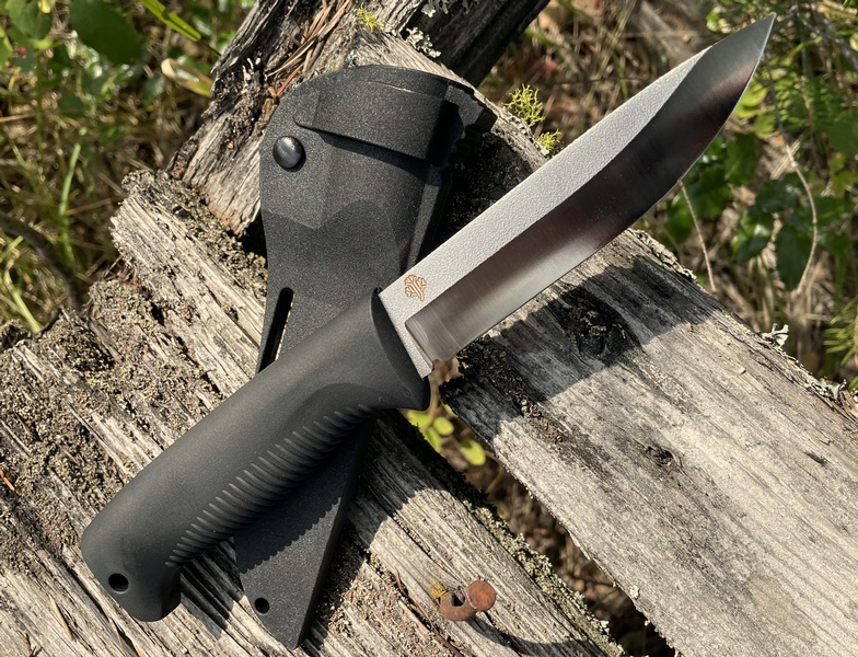 Peltonen M07 Ranger Puukko N690 Black with Composite Sheath 